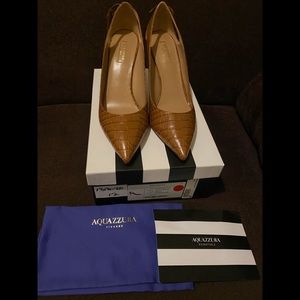 Aquazzura croco stamped 85mm heel with tassels pumps in the color tobacco.